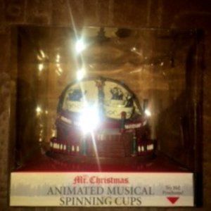 Xmas Animated Musical Spinnings Cups